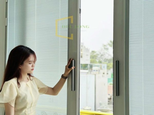 Rèm Trong Kính Hộp RTK02 - Màu TRẮNG