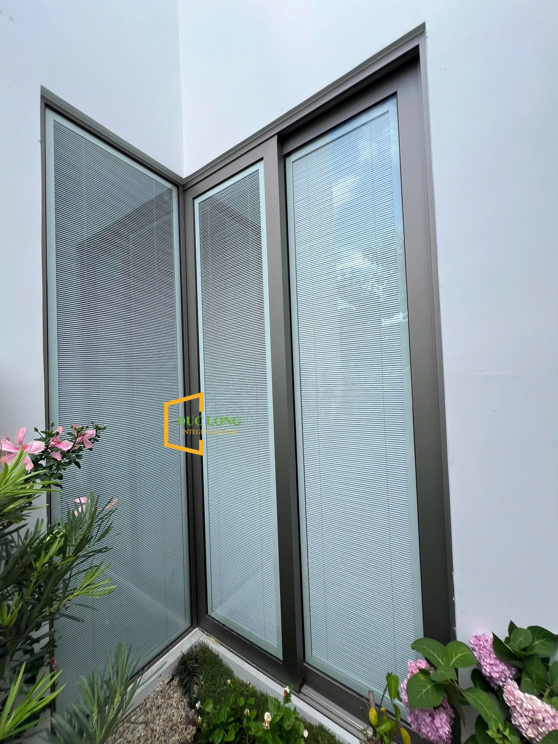 Rèm Trong Kính Hộp RTK34- Màu Bạc